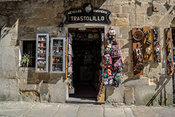 tienda en santillana